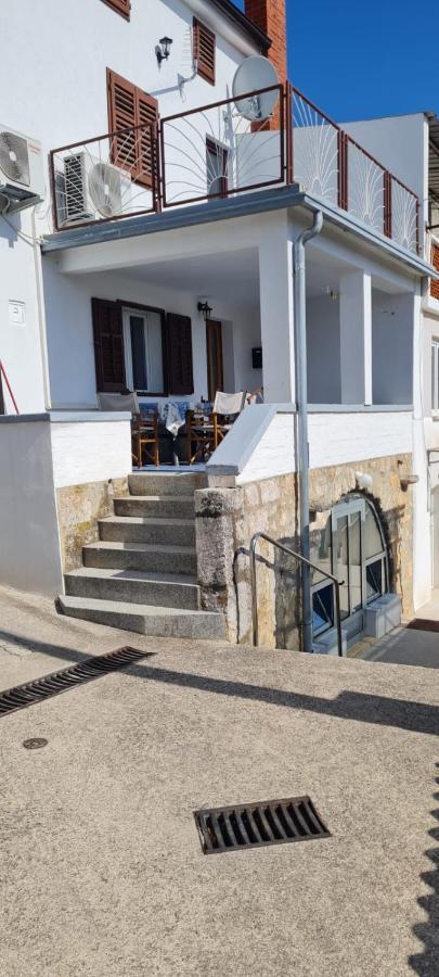 Apartman Lucija Punat Exterior foto